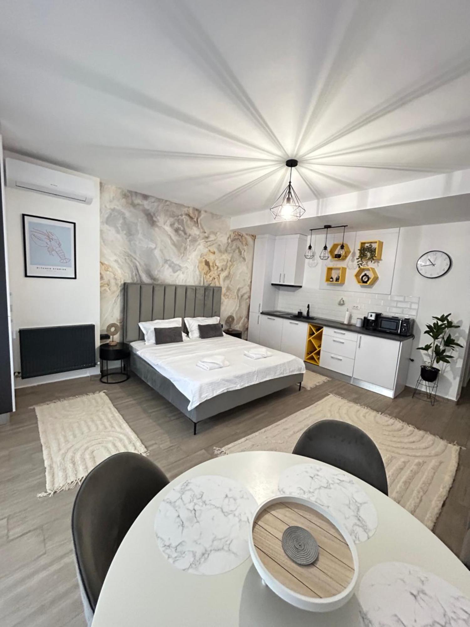 Studio 70 By Casa Del Mar Mamaia Exteriör bild
